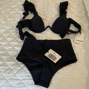 Arabella London ruffle bra swim top and bottom in xs